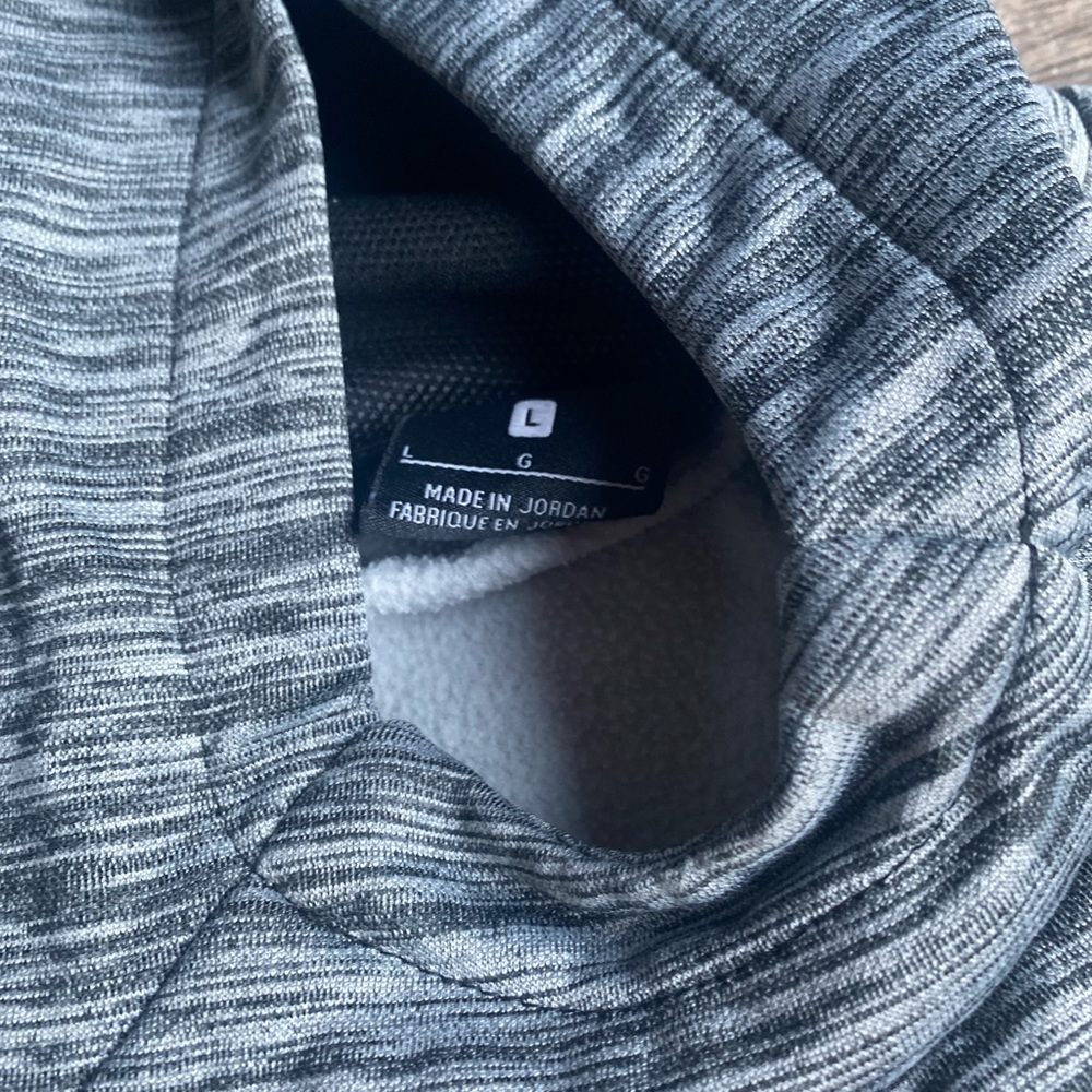 Nike Dri-Fit youth hoodie in gray and black, size large - Picture 7 of 9